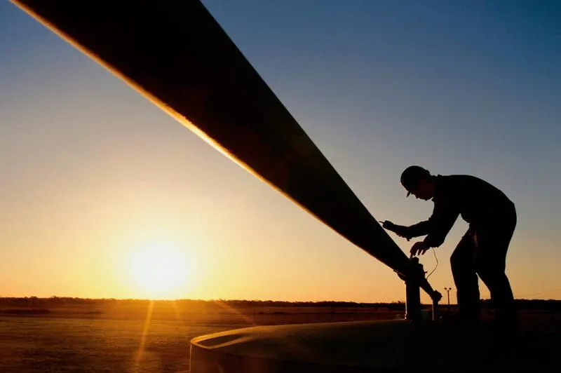 ОАЭ избавился от угрозы срыва экспорта с помощью трубопровода в Фуджейру ОАЭ избавился от угрозы срыва экспорта с помощью трубопровода в Фуджейру